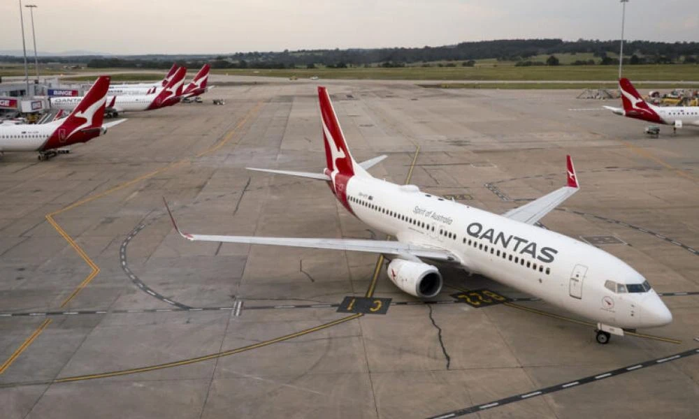 Αυστραλία: Αεροπλάνο της Qantas αναγκάστηκε να προσγειωθεί μετά από βλάβη (Βίντεο)